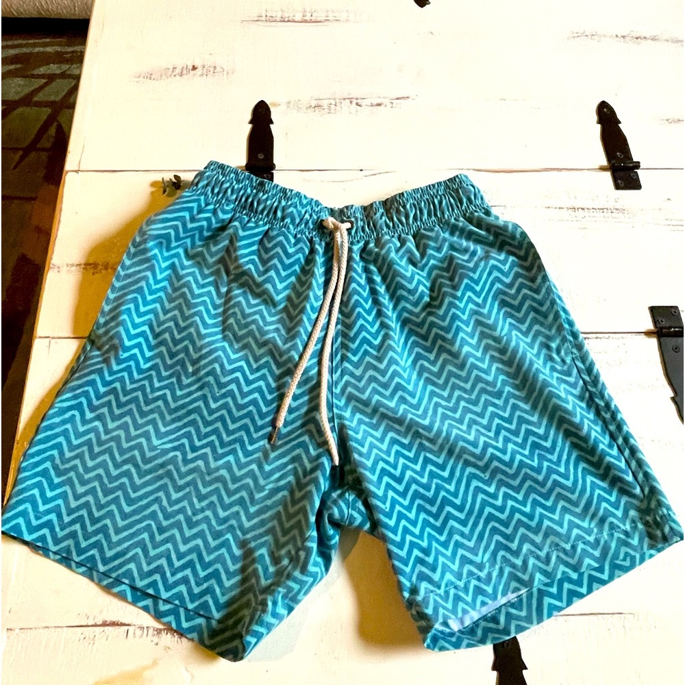 Men's size M Faherty swim trunks